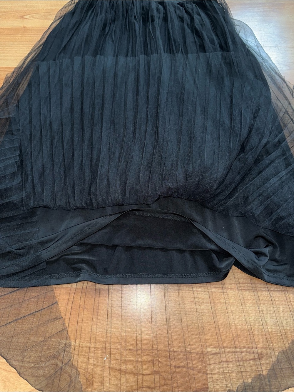 Women Sz 40 Black Tulle Midi Skirt Layered Sheer Overlay Pleated Wednesday style